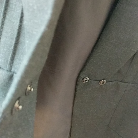 Adrienne Vittadini dark gray blazer, 3/4 sleeves - Picture 4 of 5